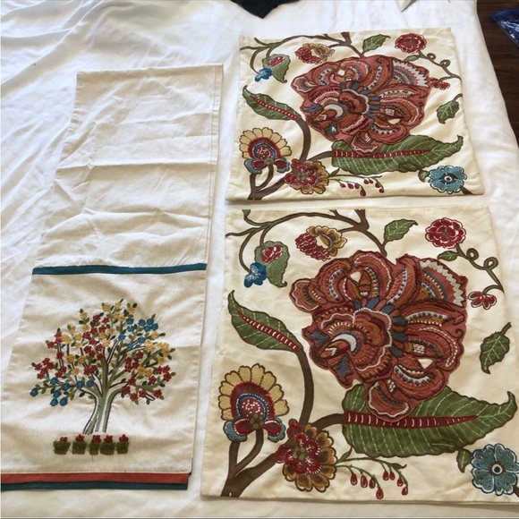 Pottery Barn Accents Pottery Barn Floral Embroidered 2 Pillow Cases